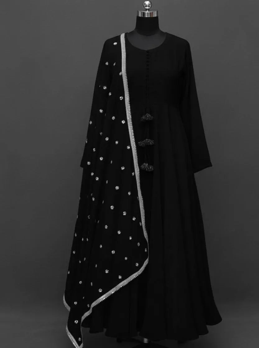 Elegant White Crinkle Chiffon Maxi Suit – 3 Pcs Ensemble with Dupatta & Trouser